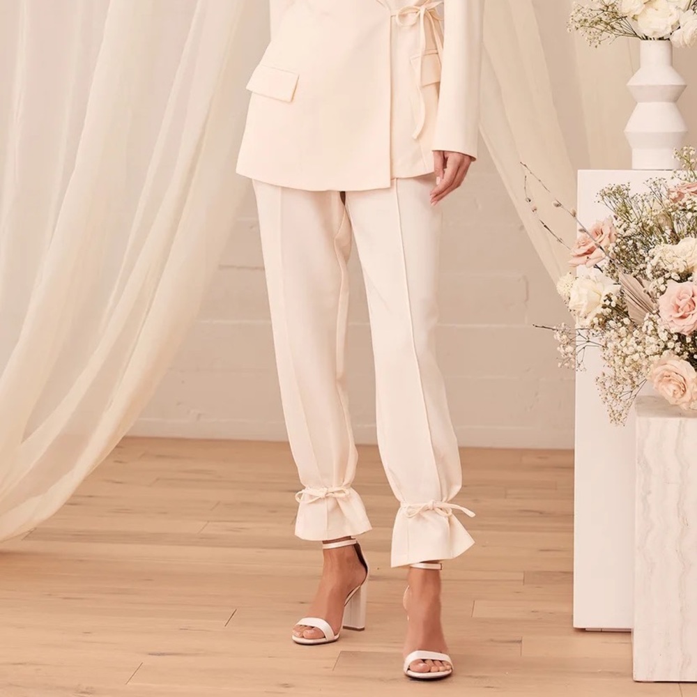 Lulu’s Alma Cream Ankle-Tie Trouser Pants